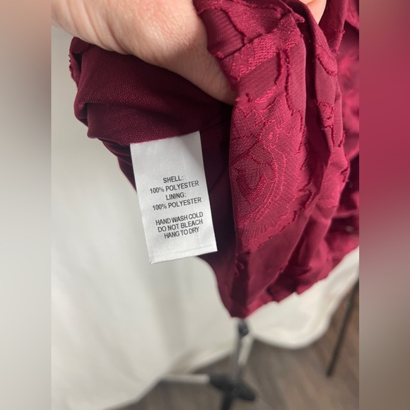 Lulus Wine Red Jacquard Ruched Mini Skirt Size XS NWT - Picture 10 of 10